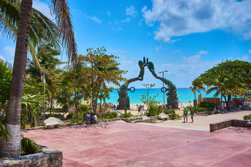 Famous Mermaid Statue at public beach in Mermaid Statue at Public Beach in Playa del Carmen / Fundadores Park in Playa del Carmen in Mexico - obrazy, fototapety, plakaty