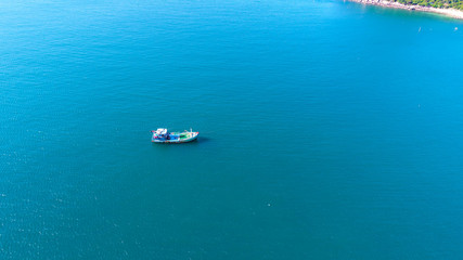  View of the boat from a bird's flight