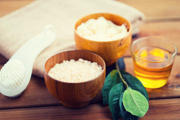 close up of himalayan pink salt and bath stuff