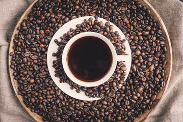 Kaffee & geröstete Kaffeebohnen