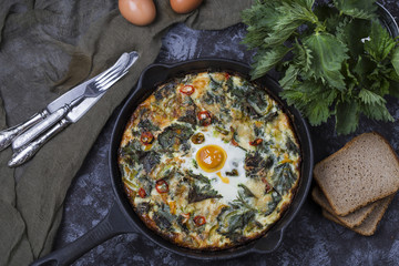 Frittata with potatoes, nettles and pepper