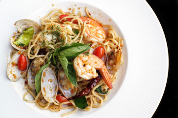 A close up dish of spaghetti