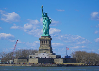 Fototapeta premium The Statue of Liberty in New York- MANHATTAN / NEW YORK - APRIL 1, 2017