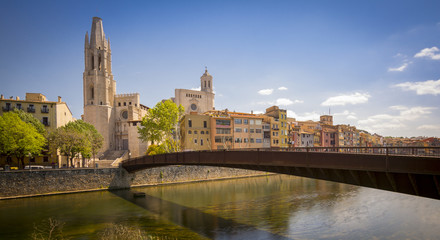 Fototapeta na wymiar Sant Feliu bridge and Sant Feliu church in Girona, Catalonia, Spain