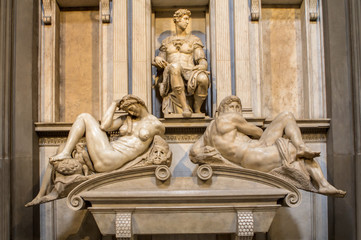Fototapeta na wymiar Tomb of Giuliano de Medici and sculptures 'Night and Day', Florence, Italy