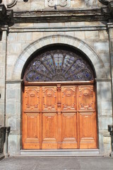 Fototapeta na wymiar Iglesia de San Ignacio, detalle de fachada (puerta), Plazuela de San Ignacio. Medellín, Antioquia, Colombia. 