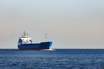 Naklejka premium Blue bulk carrier