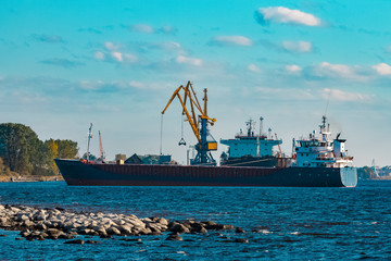 Fototapeta premium Blue bulk carrier