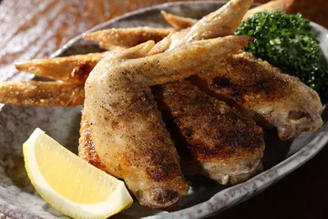 手羽先焼き　grilled chicken wing   © gontabunta