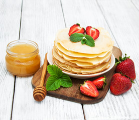 pancakes with strawberries