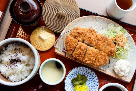 Escalope de porc tonkatsu - Adobe Stock