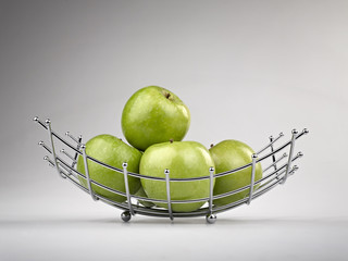 Modern style fruit basket made of steel wire