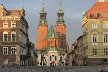 Photo sur Aluminium Monument Gniezno Cathedral view from the main square