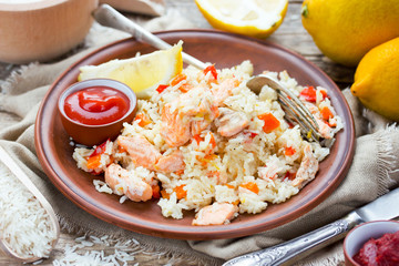 Lemon rice pilaf with salmon