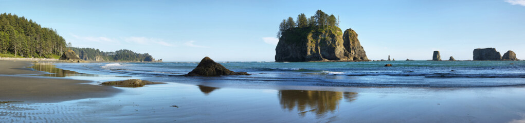 View of rocks in the ocean from Second beach