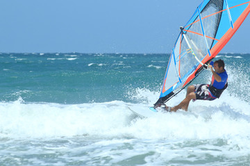 Obraz premium nice mail sportman windsurfer