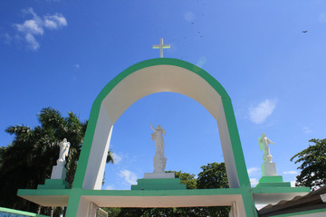 Portada del cementerio municipal. Turbo, Antioquia, Colombia.