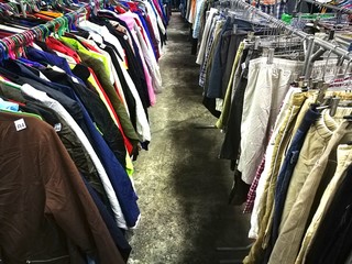  The Secondhand clothes in the market