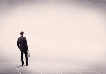 Obraz premium Business person standing in empty space