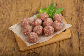 Raw meat balls