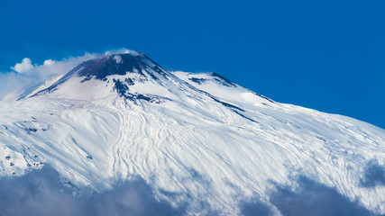 Fototapeta na wymiar View of the volcano Etna