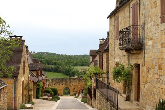 Domme, village class&eacute; en P&eacute;rigord noir, Dordogne