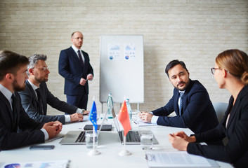 Leaders of eu communicating at summit