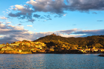 Obraz premium Fort-Saint-Elme, Collioure, Pyrénées- Orientales, Catalogne, Côte-de-Vermeille, Languedoc-Roussillon, France 