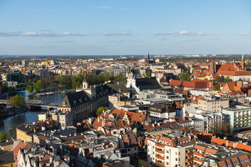 Obraz premium Wroclaw cityscape with roofs and Odra river, Poland