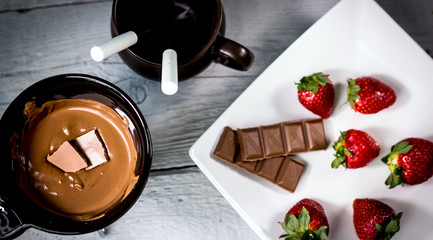 Fresh Strawberry with chocolate fondue
