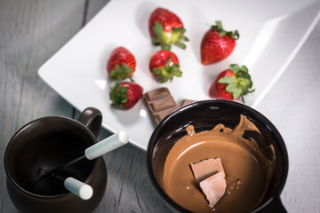 Fresh Strawberry with chocolate fondue