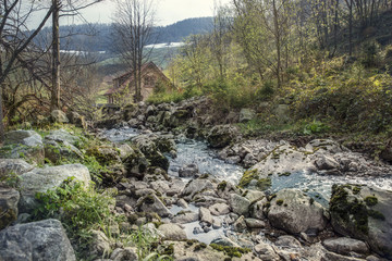A riverbed with big rocks