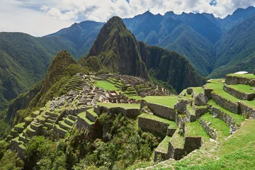 Fototapeten Machu Picchu green terraces © PixieMe