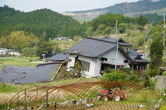 熊本地震 Stock Photos And Royalty Free Images Vectors And Illustrations Adobe Stock