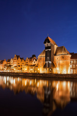 Obraz premium Gdansk Old Town at Night River View in Poland
