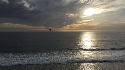 Fototapeta na wymiar sunset at the ocean