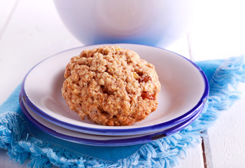 Oat and raisin biscuits