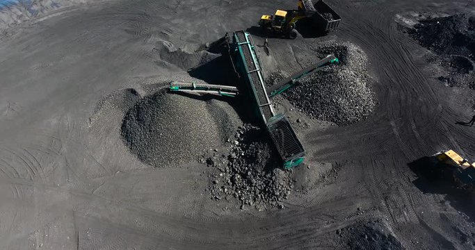Machine for mechanical sorting of bulk materials into fractions. Rumble used to disperse materials such as coal, ore.