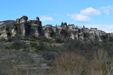 Fototapeta na wymiar Cantobre en Aveyron