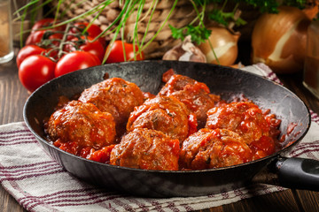 Pork meatballs with spicy tomato sauce