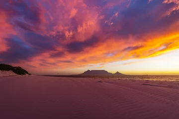 Fotobehang Tafelberg Table Mountain beach sunset