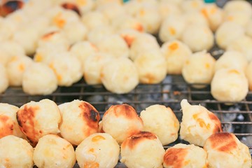 roast sweet potato at market