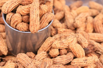 Peanuts at the market
