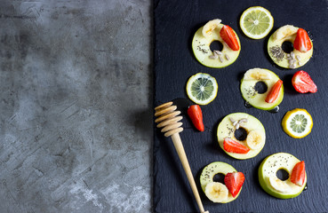 Apple rings with honey