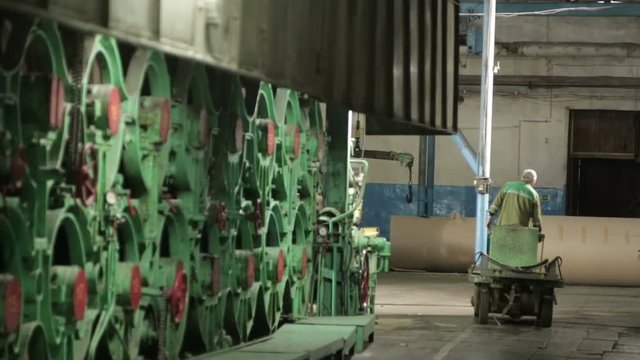 Paper production machine. Processing of secondary resources. Paper recycling. Large enterprise