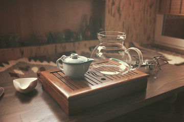 Teapot and objects for tea ceremony 