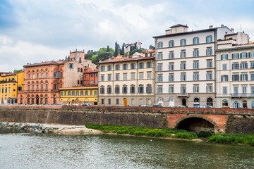 Sur les quais de l'Arno à Florence