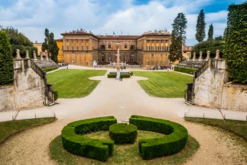 Zelfklevend Fotobehang Het Palazzo Pitti in Florence vanuit de tuinen © Gerald Villena