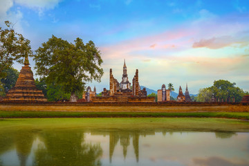 Fototapeta premium Wat Mahathat Temple at Sukhothai Historical Park, a UNESCO World Heritage Site in Thailand