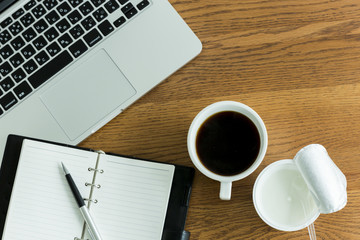 ビジネスデスク